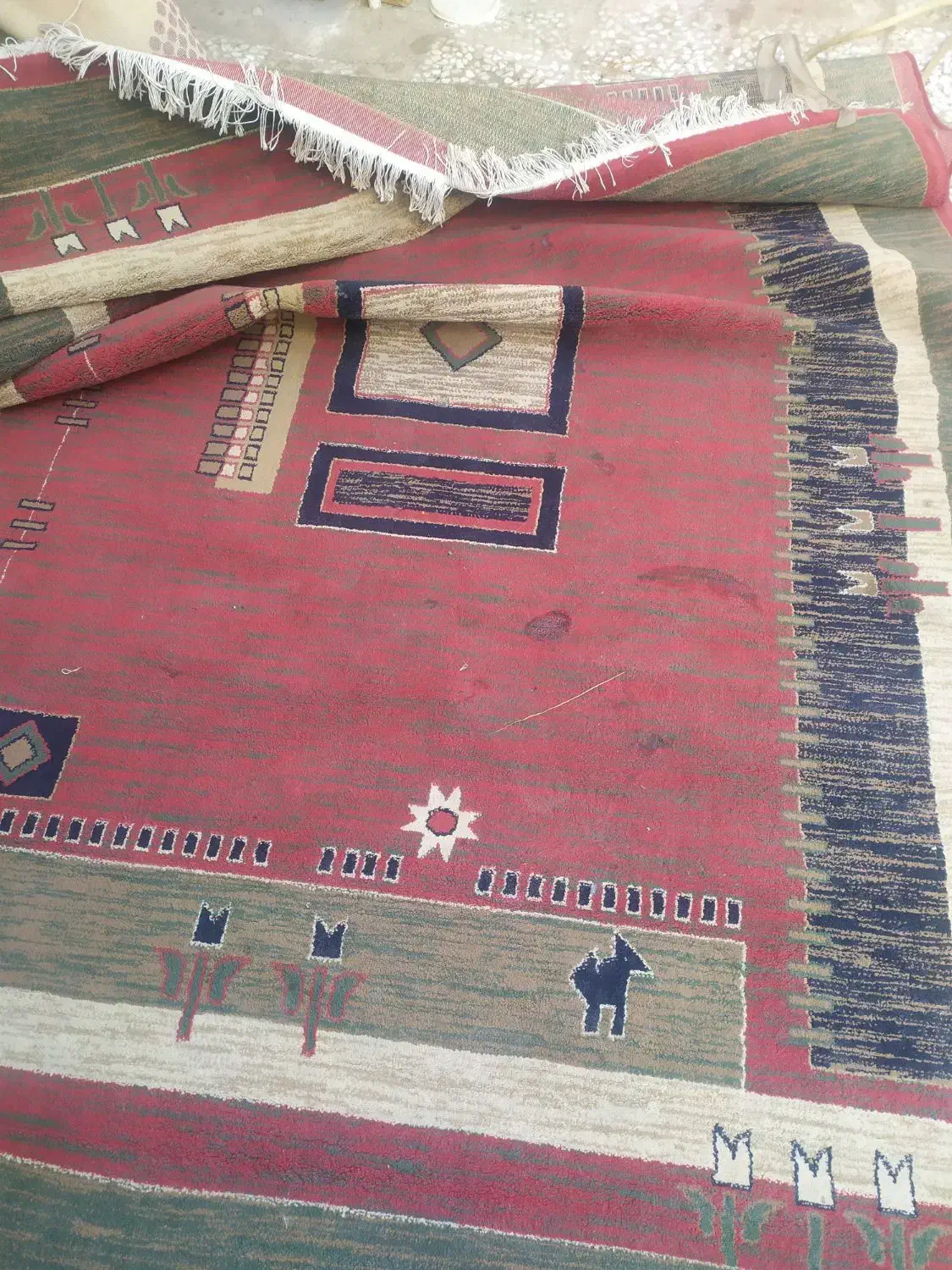 فرش شش متری تک هست دوتا گلیم طبق عکس سهتادوملیون|فرش|قم, چهل اختران|دیوار