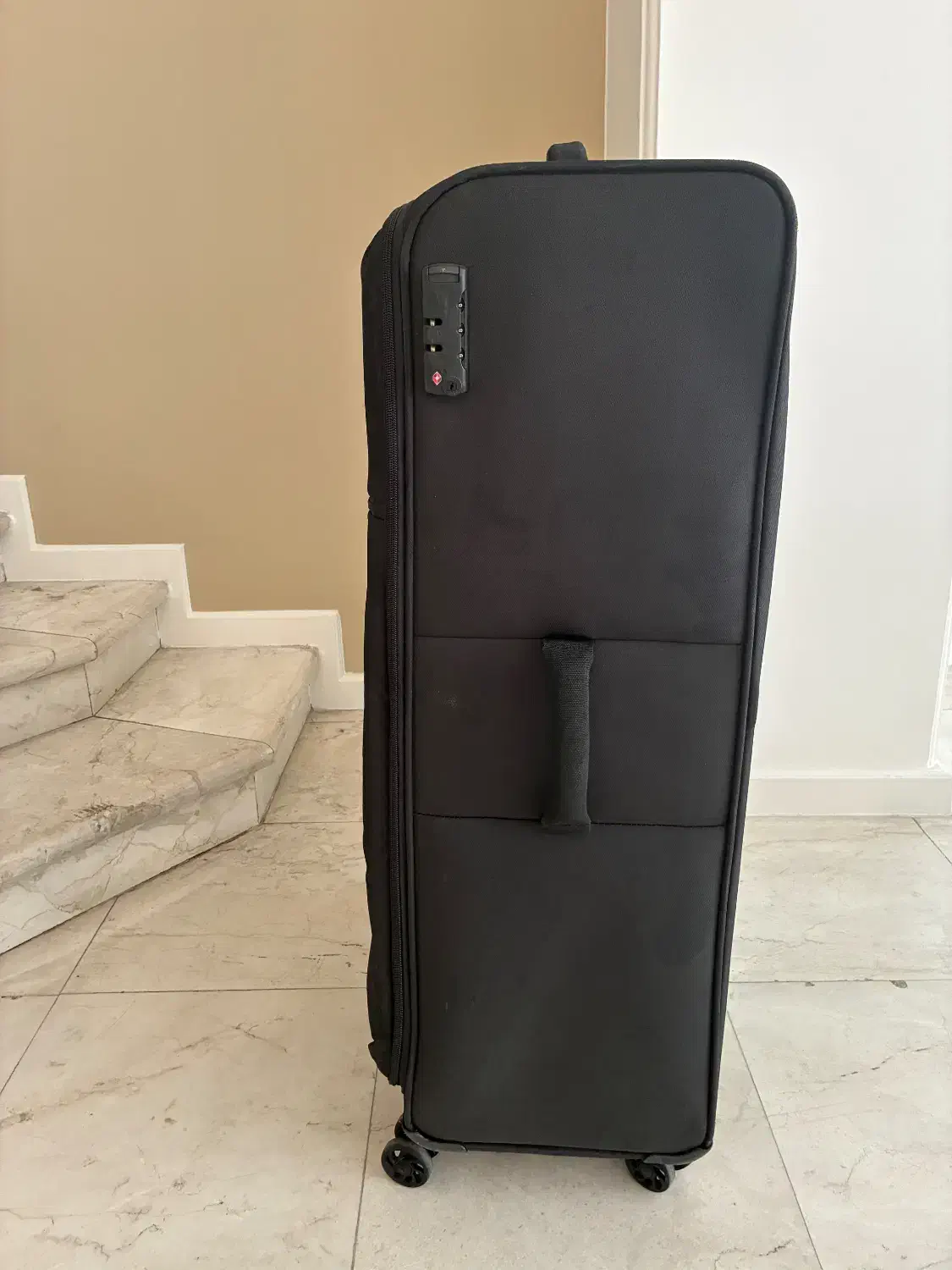 چمدان سایز بزرگ برزنتی Primark|کیف، کفش، کمربند|تهران, ولنجک|دیوار