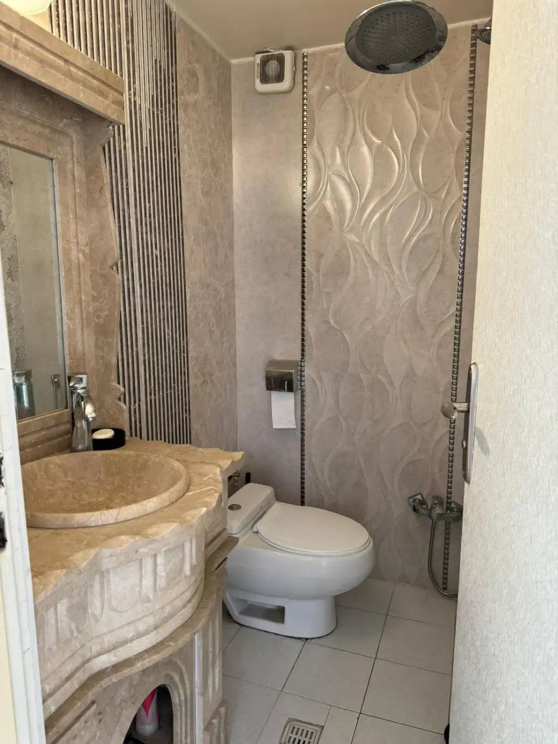 115 متر میدان ساحل .برج برند