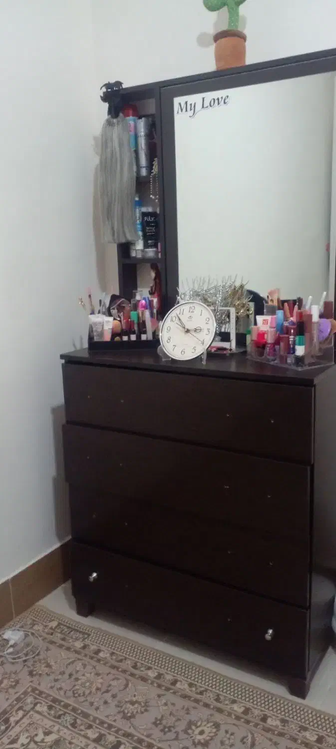 دراور۴کشوباآیینه ریلی|جاکفشی، کمد، دراور|محمدیه-قزوین, |دیوار