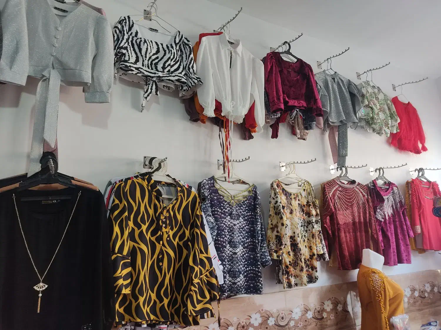 لباس|لباس|میاندوآب, |دیوار