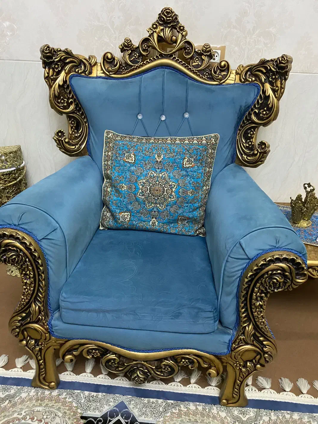 مبل هفت نفر با میز و جلو مبلی|مبلمان خانگی و میز عسلی|میبد, |دیوار