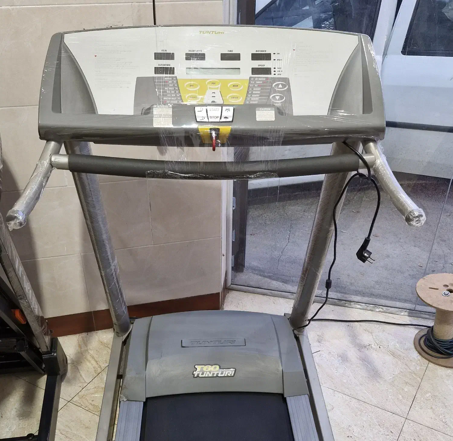 تردمیل Tunturi سایز بسیار بزرگ برای دویدن واقعی|تجهیزات ورزشی|بوکان, |دیوار