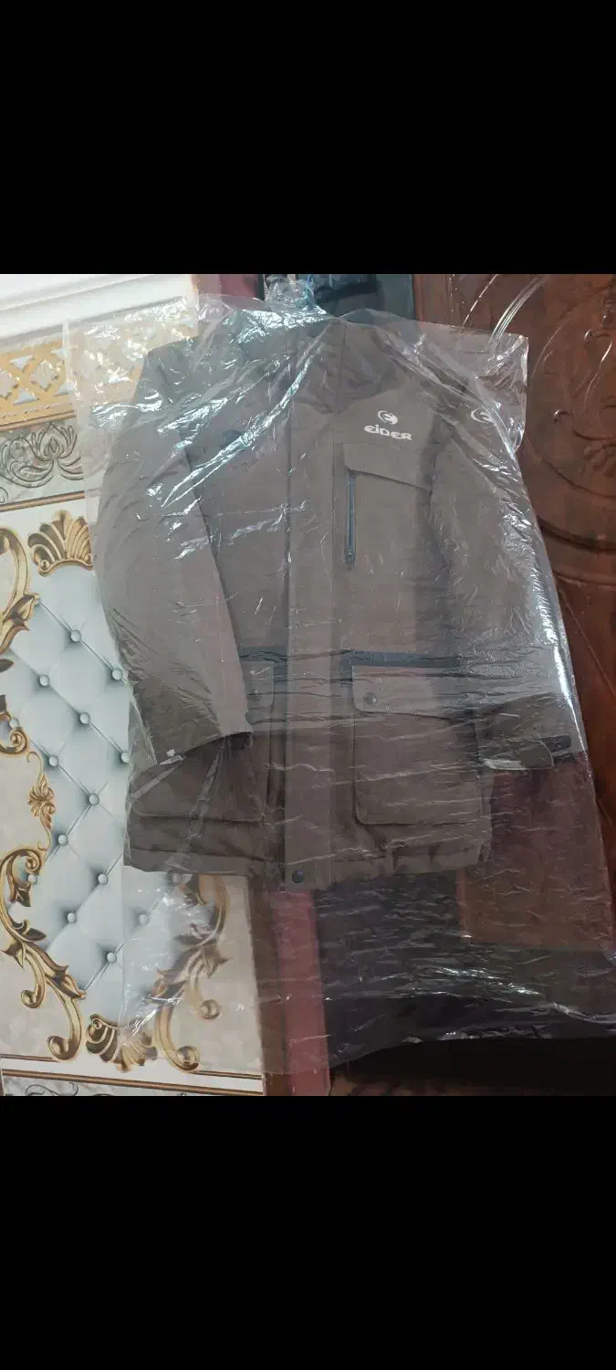 کاپشن خارجی|لباس|زهک, |دیوار