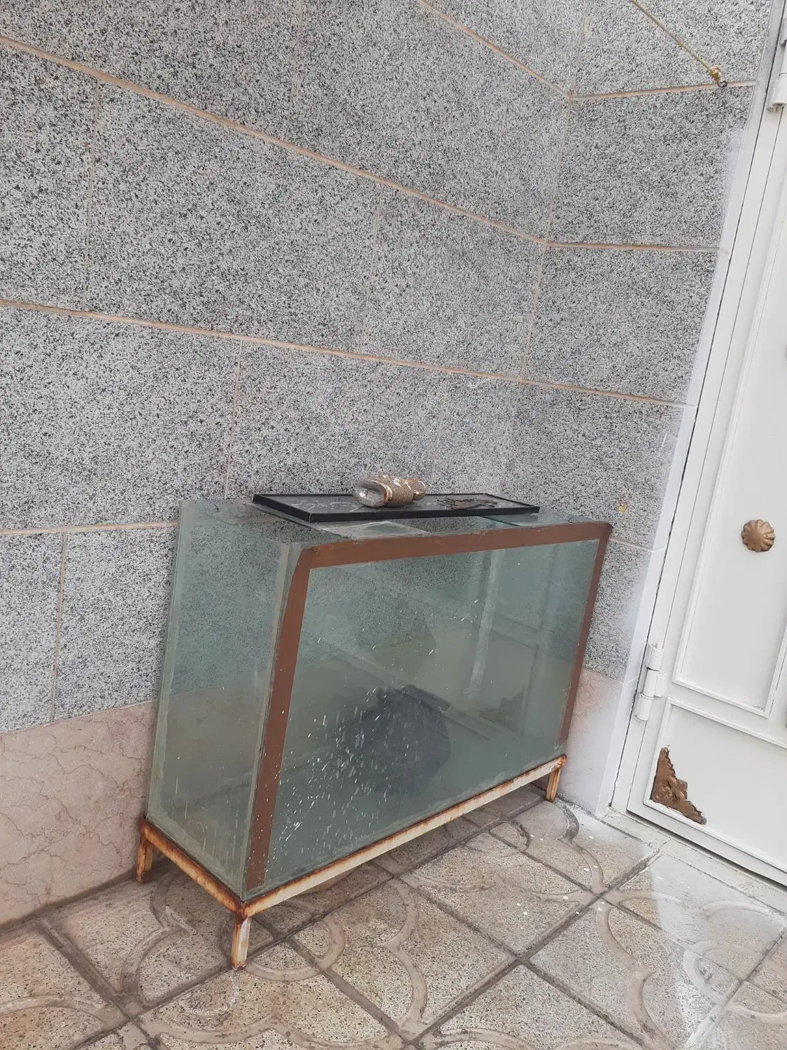 آکواریوم بزرگ|لوازم جانبی حیوانات|میانه, |دیوار