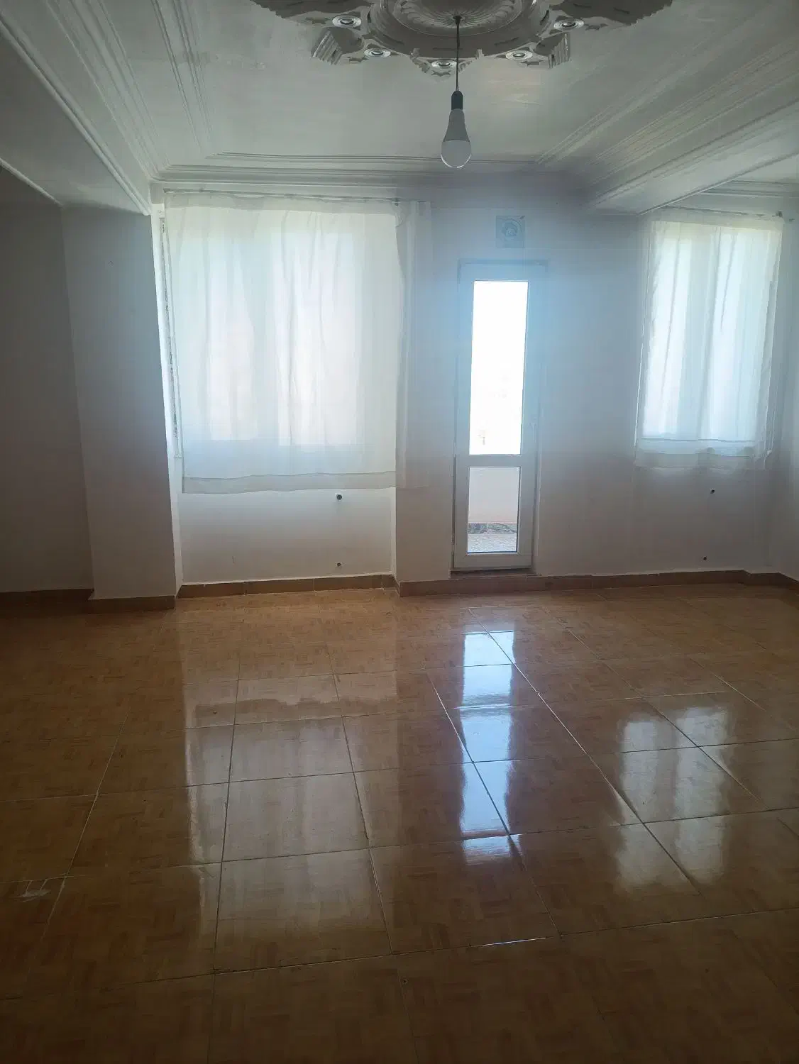 فروش آپارتمان ۸۵ متری ۲ خوابه بنگاه کارگر|فروش آپارتمان|میاندوآب, |دیوار