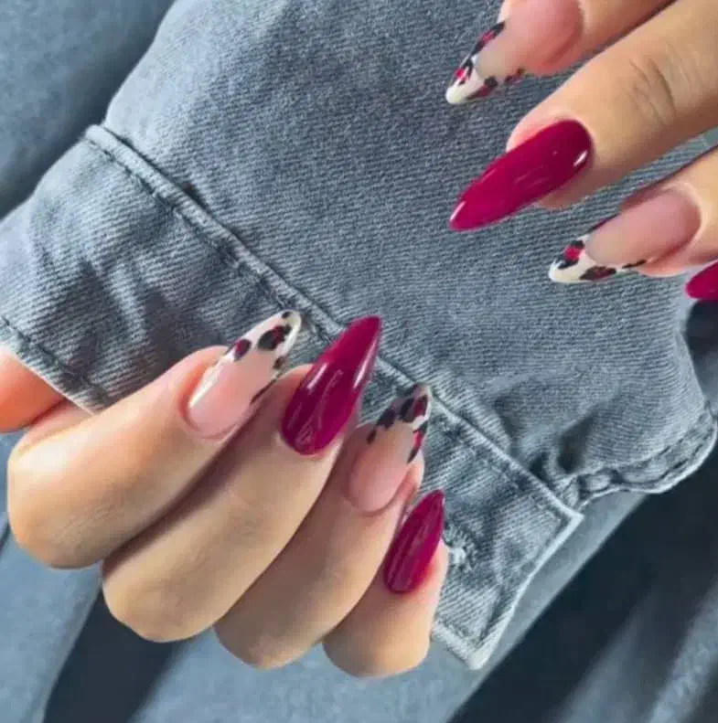 کاشت ناخن|خدمات آرایشگری و زیبایی|مشکیندشت, |دیوار