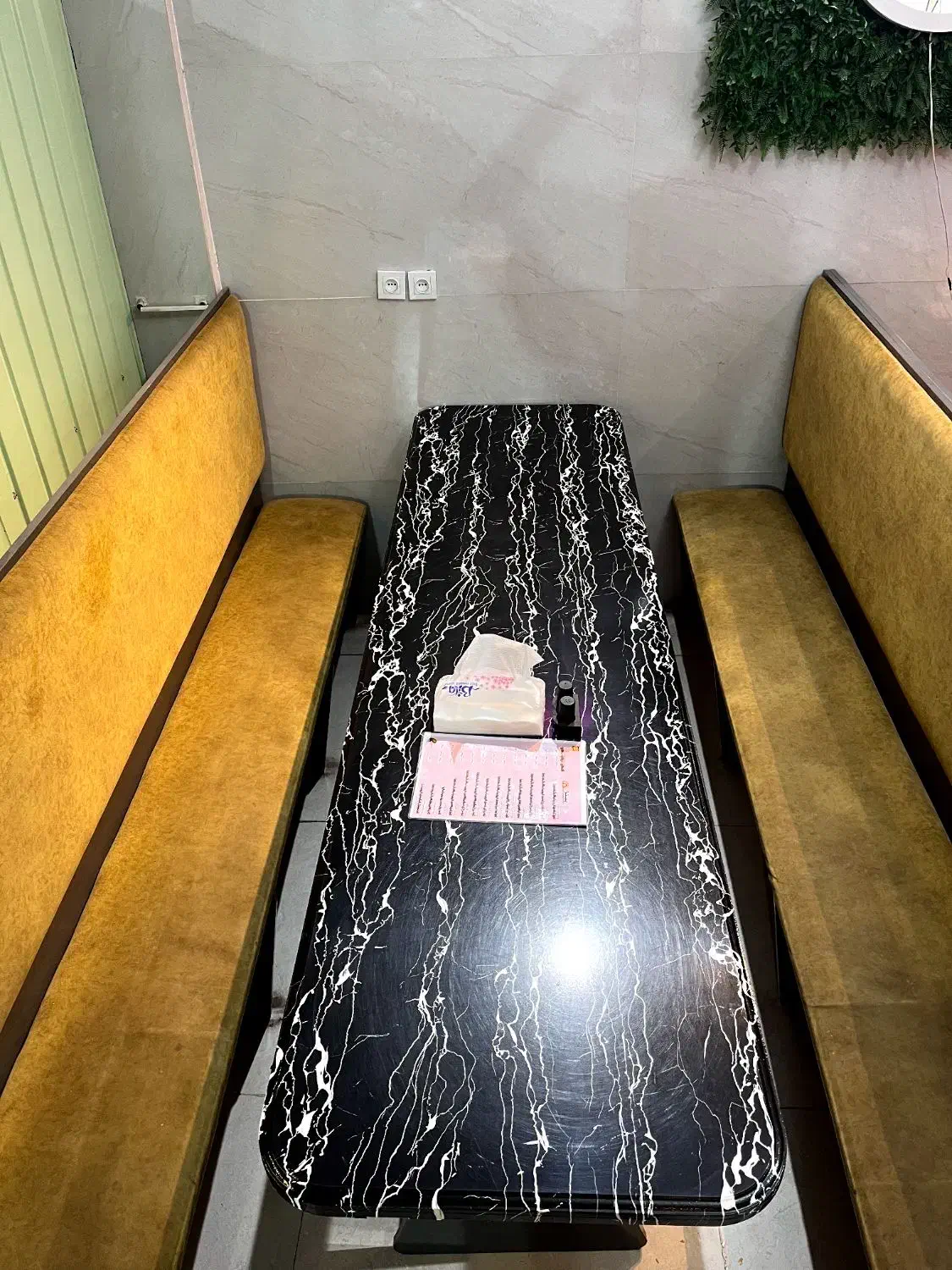 میز و صندلی رستورانی|کافی‌شاپ و رستوران|کرمانشاه, |دیوار