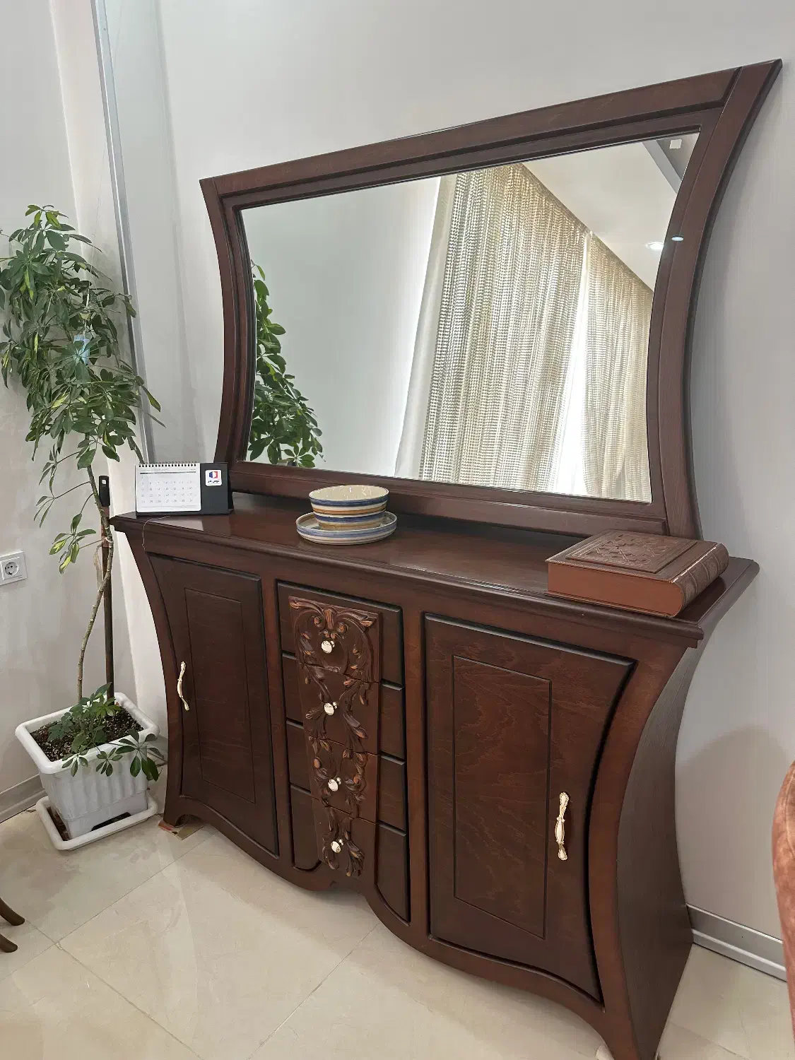 آینه و کنسول|بوفه، ویترین، کنسول|شاهینشهر, امام حسین|دیوار