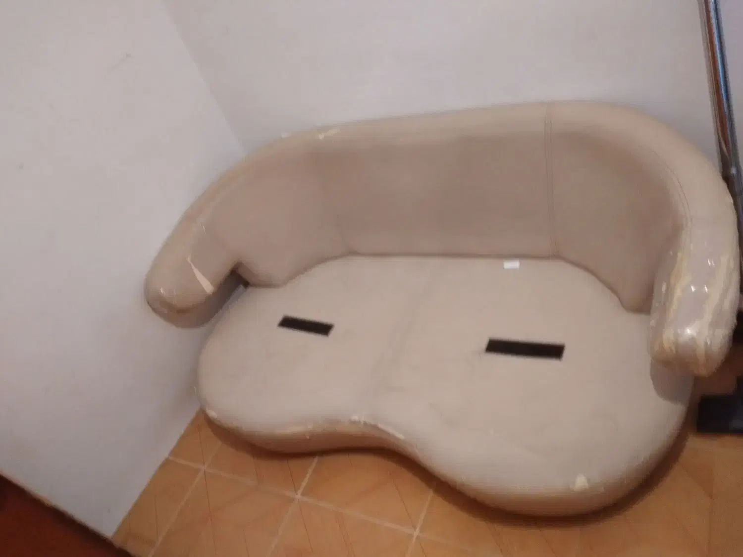 مبل بلااستفاده|مبلمان خانگی و میز عسلی|رشت, نامجو|دیوار