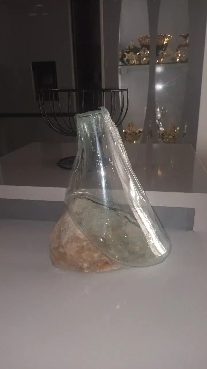 گلدان وتنگ شیشه ای|مجسمه، تندیس، ماکت|مشهد, خواجه ربیع|دیوار