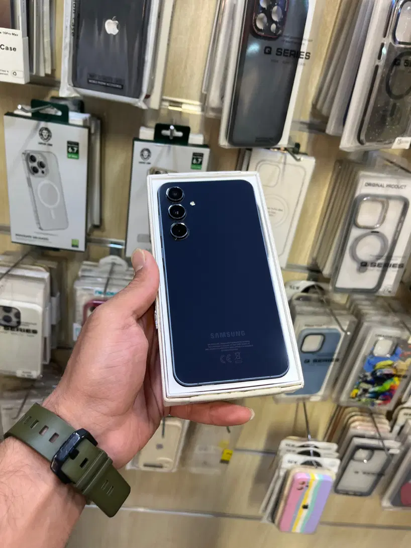 سامسونگ A55 256 gig 5Gدر حد نو بدون نقطه|موبایل|تهران, شهرک غرب|دیوار