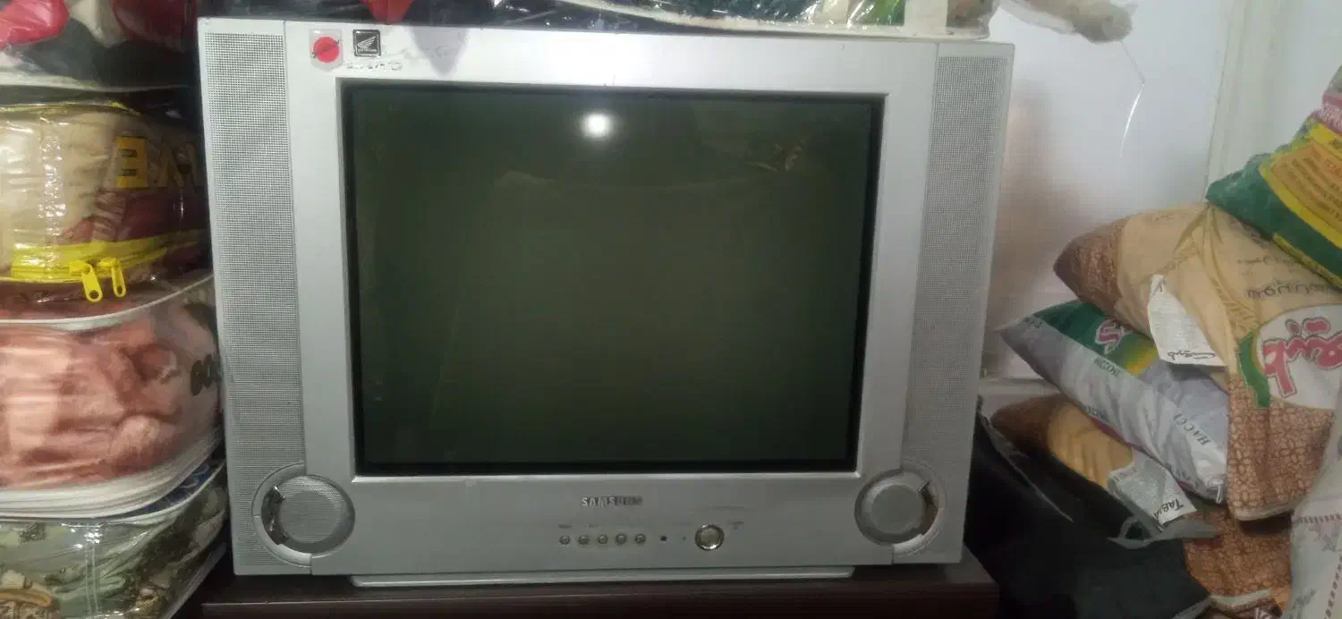 تلویزیون ۲۱ اینچ|تلویزیون و پروژکتور|ملایر, |دیوار