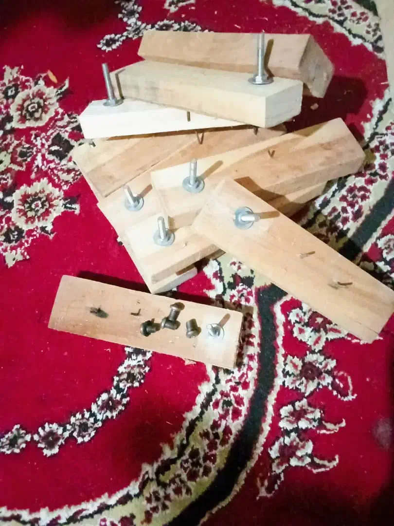 باسلام خدمت شما یک تخت خواب در حد نو قیمت توافقی|تخت و سرویس خواب|شوشتر, |دیوار