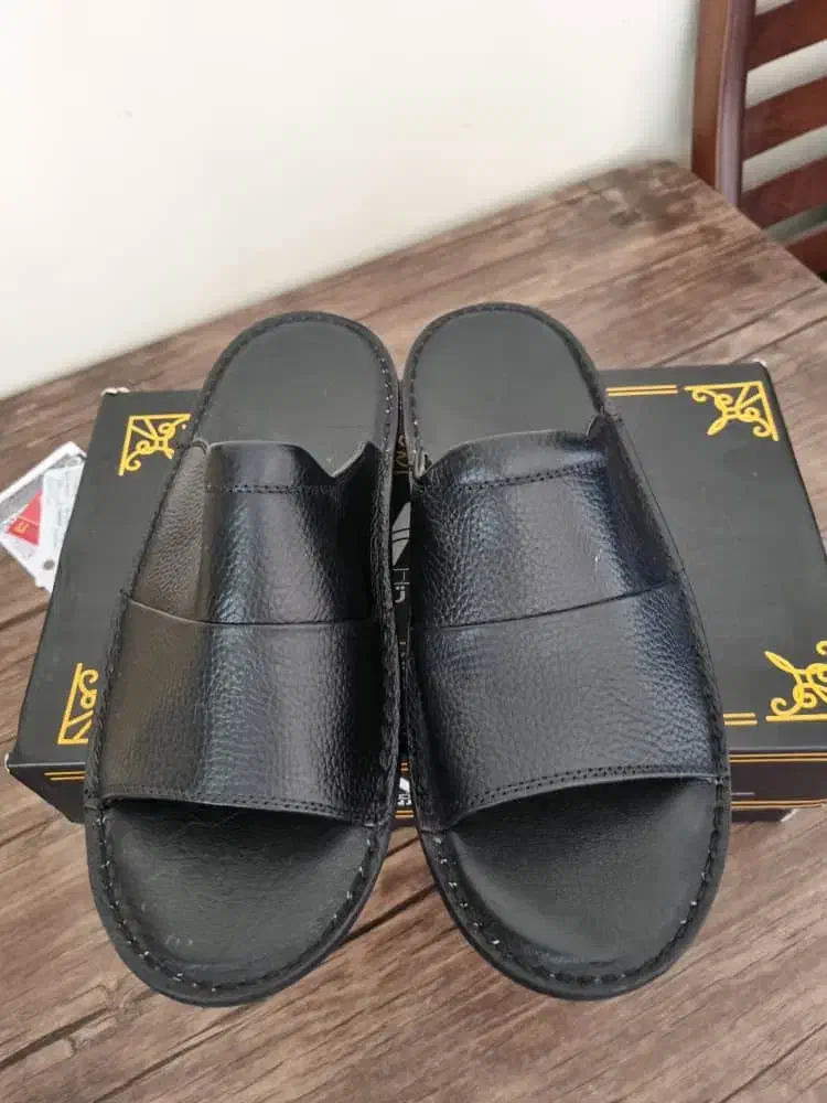 دمپایی چرم تبریز اصل|کیف، کفش، کمربند|اسلام‌شهر, شهرک واوان|دیوار