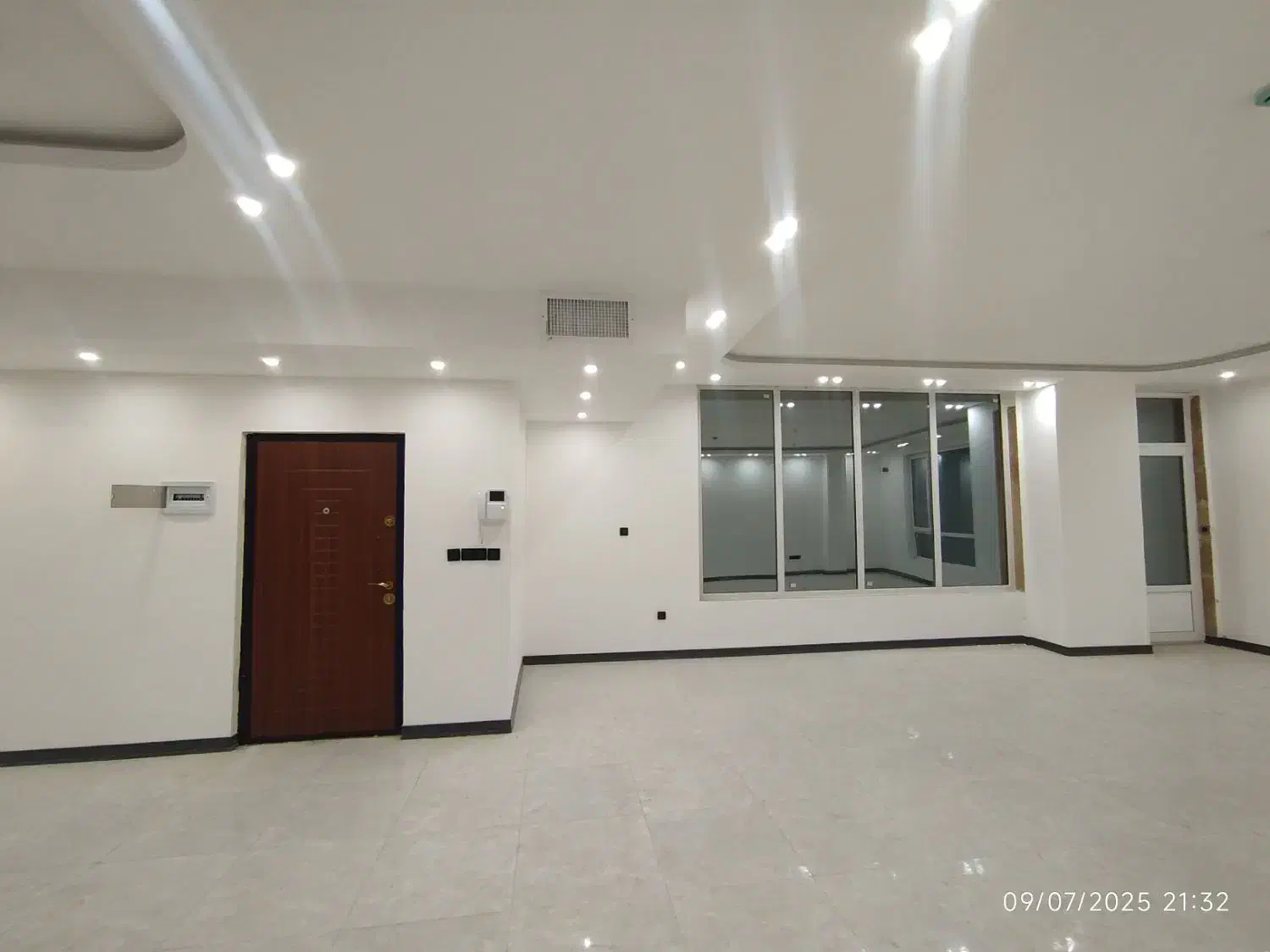 فروش آپارتمان ۲۰۰ متر/معلم/اعیان نشین/وام دار|فروش آپارتمان|زاهدان, |دیوار