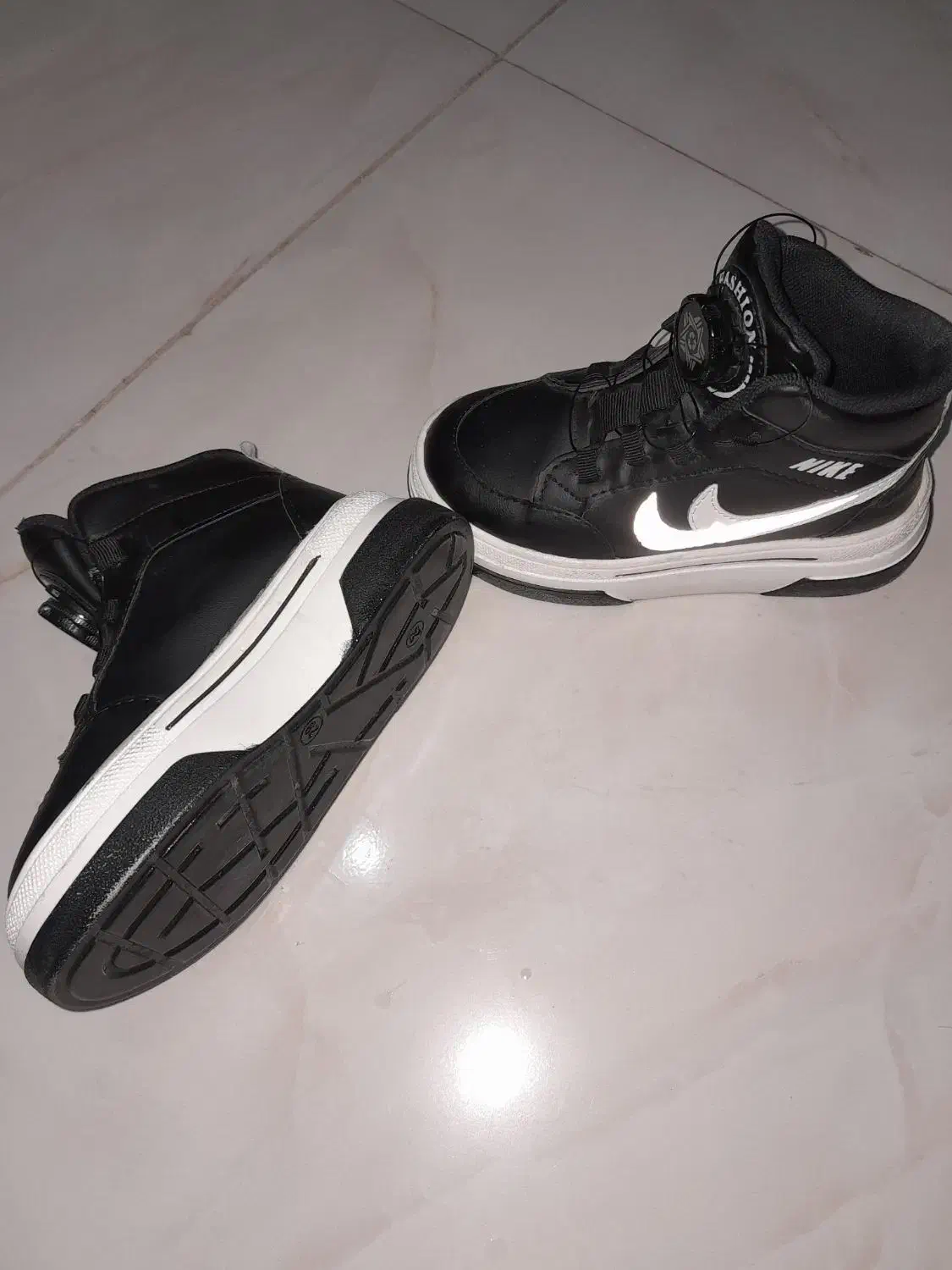 دو جفت کفش سالم بچگانه اسپرت|کفش و لباس بچه|پاکدشت, حصار امیر|دیوار