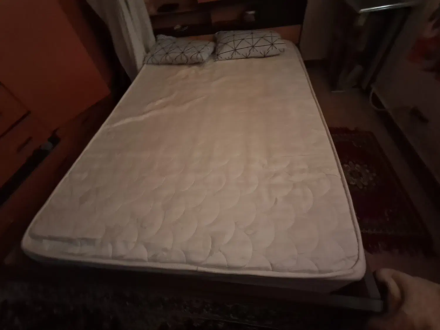 تشک فنری رویال ۱۴۰*۲ متر|تشک تختخواب|رشت, نخودچر|دیوار