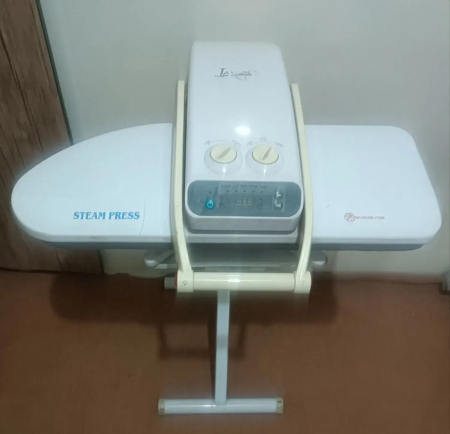 اتو پرسی|اتو و لوازم اتو|فولادشهر, B5|دیوار