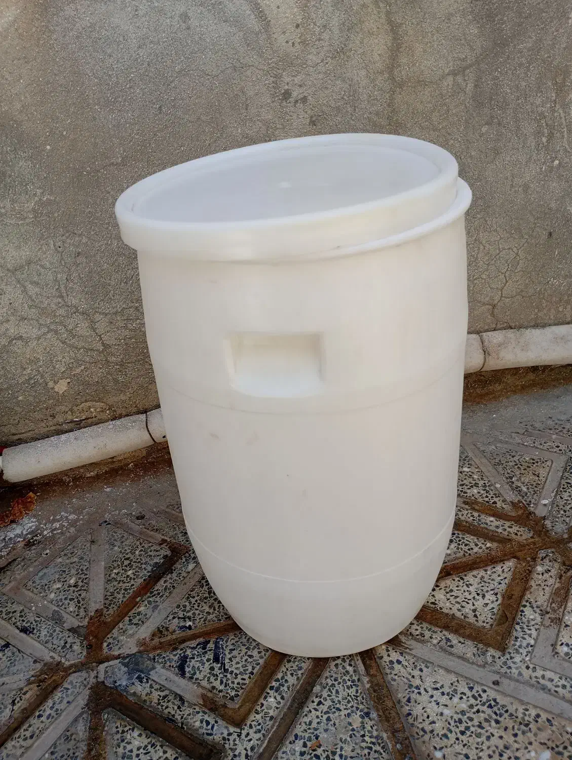 بشکه های ۳۰ لیتری|ظروف نگهدارنده، پلاستیکی، یک‌بارمصرف|سنندج, |دیوار