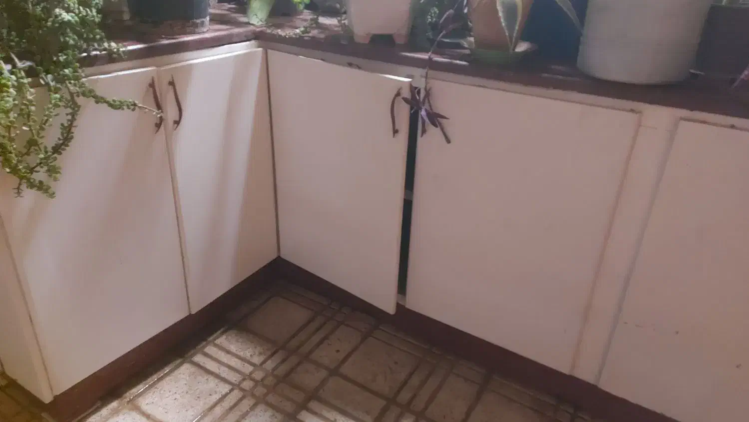 کمد وجا ظرفی اشپز خانه|آب‌چکان و نظم‌دهنده ظروف|اصفهان, جلالیه|دیوار