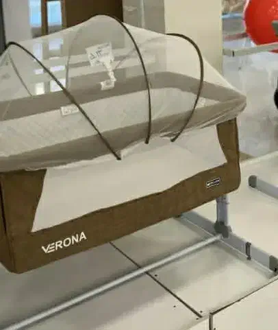 گهواره و تخت کنارمادر|تخت و صندلی بچه|قم, شهدا|دیوار