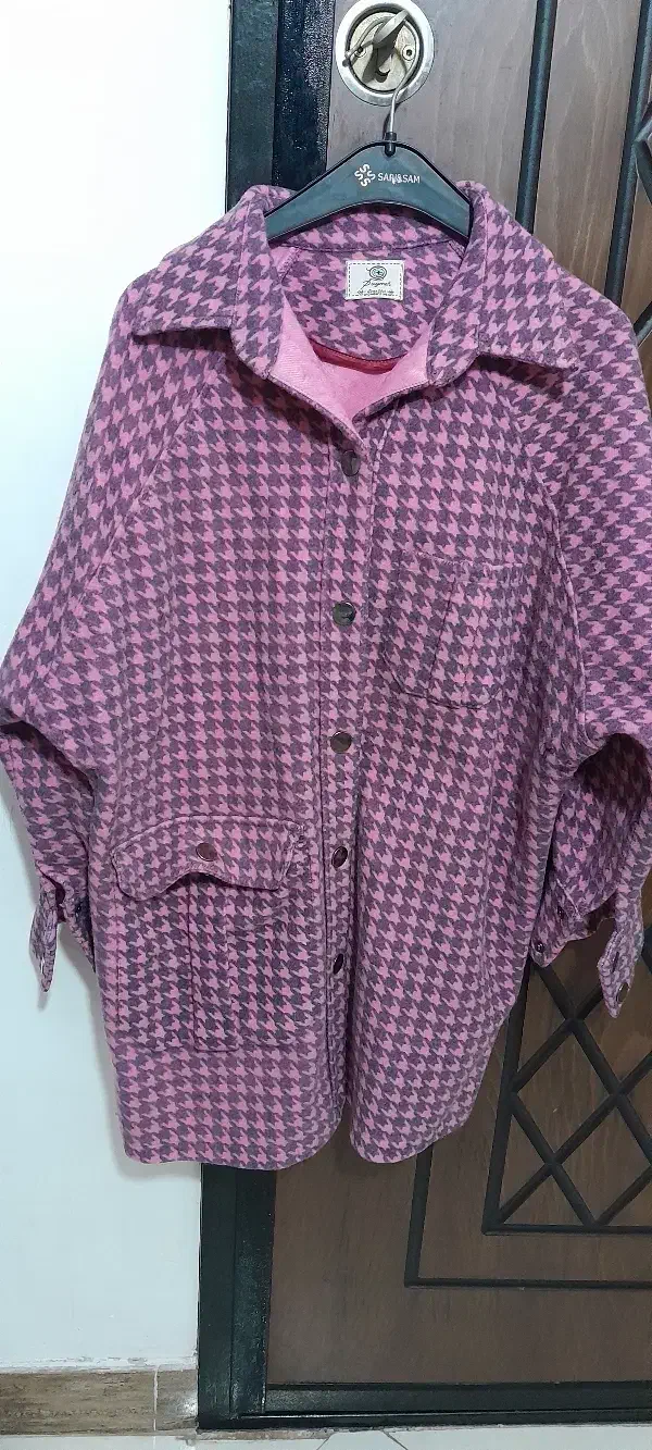 سالم ودر حد نو کاملا گرم|لباس|ساری, |دیوار