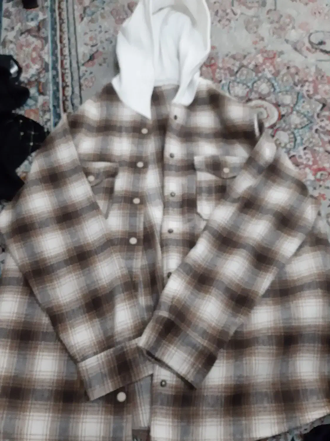 تعدادی لباس تمیز به فروش میرسد...|لباس|کرج, حسن آباد|دیوار