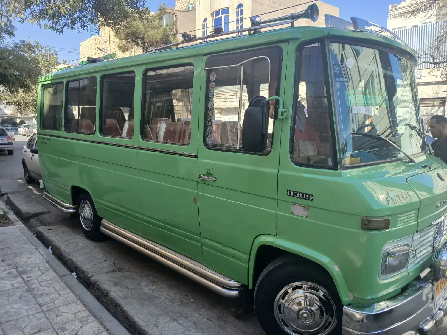 مینی بوس دربستی برای شرکت ها وکارخانجات|خدمات حمل و نقل|مشهد, تلگرد|دیوار