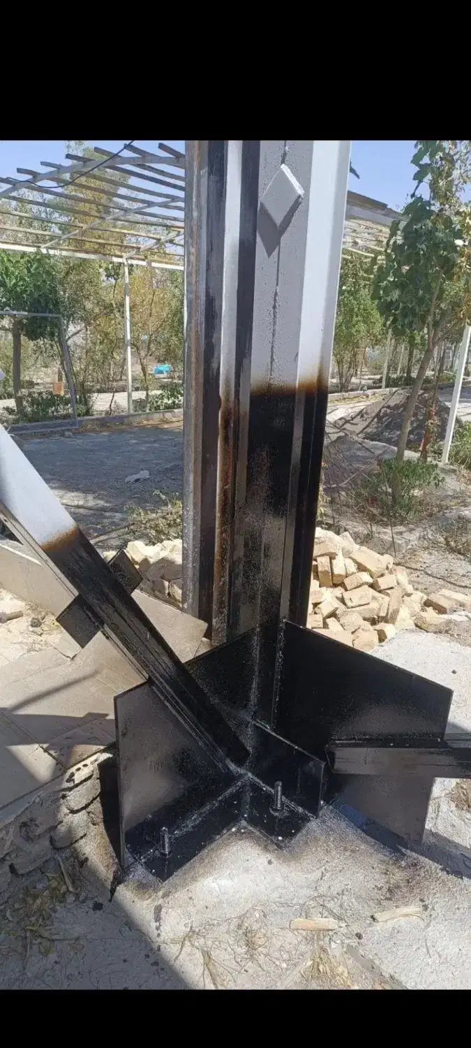 نقاشی ساختمان ضد زنگ رنگ امیزی قیر پای ستون|خدمات پیشه و مهارت|بیرجند, |دیوار