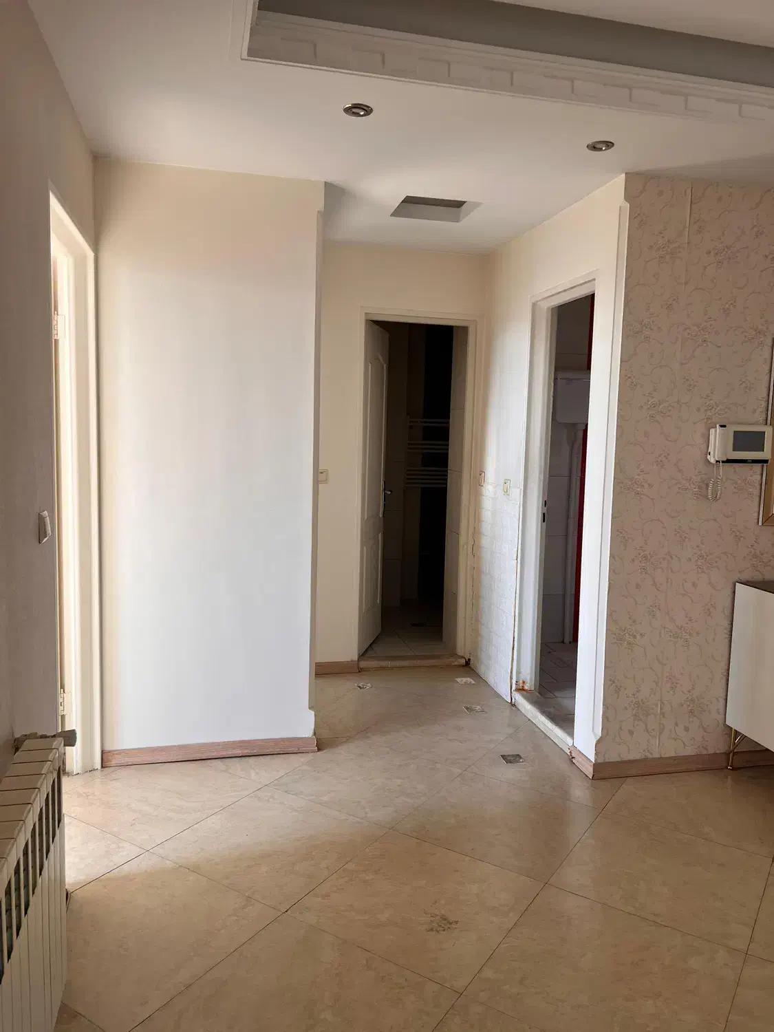 مرزداران آریافر ۹۵ متر ۶ساله بسیار شیک رهن و اجاره