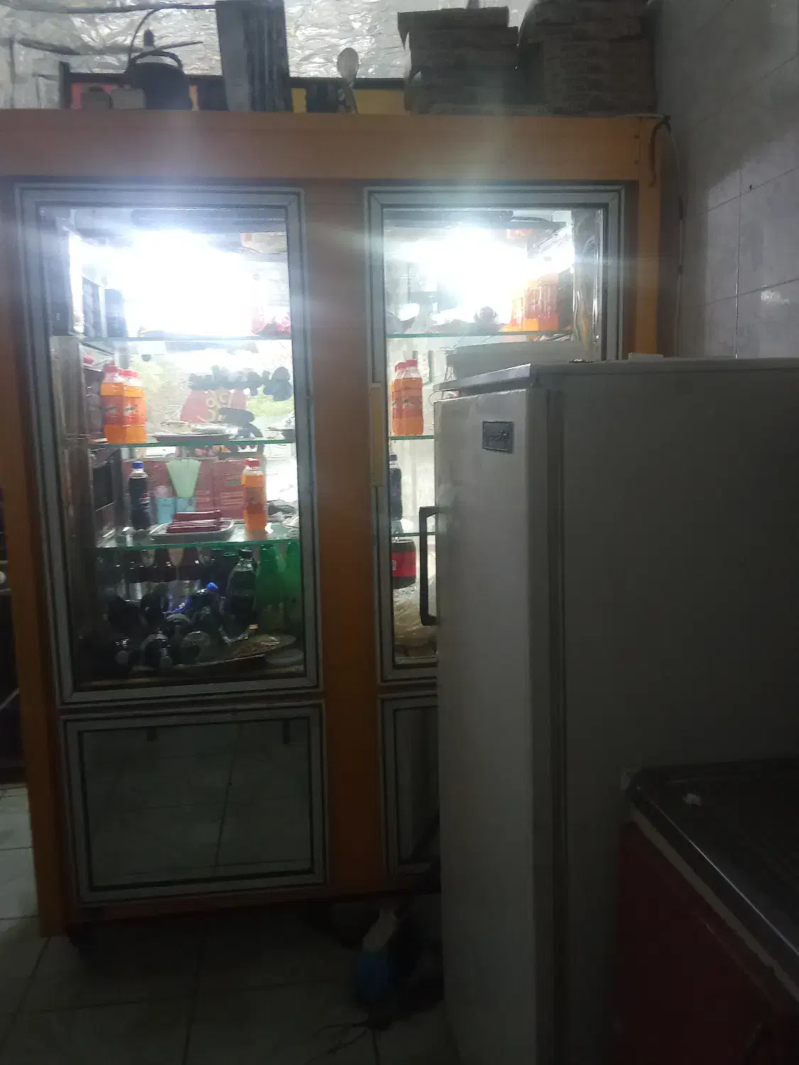 کارگر ساده در ساندویچی|استخدام خدمات فروشگاه و رستوران|سلماس, |دیوار