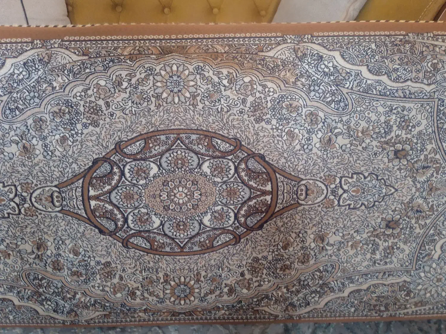 پشتی درحدنو|پشتی|اسلامشهر, زرافشان|دیوار