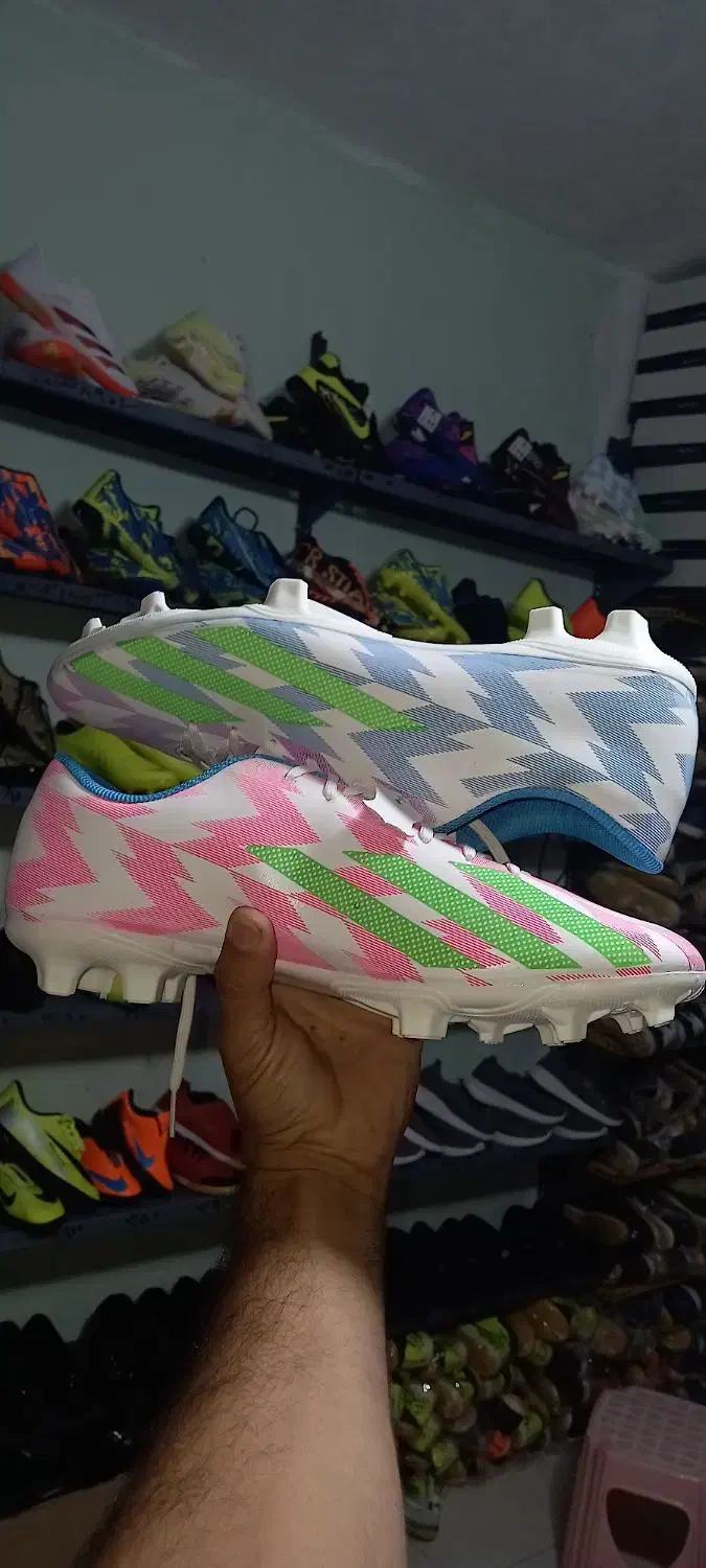 کفش ورزشی سالن سالنی فوتسال فوتبال چمن مصنوعی|کیف، کفش، کمربند|ایلام, |دیوار