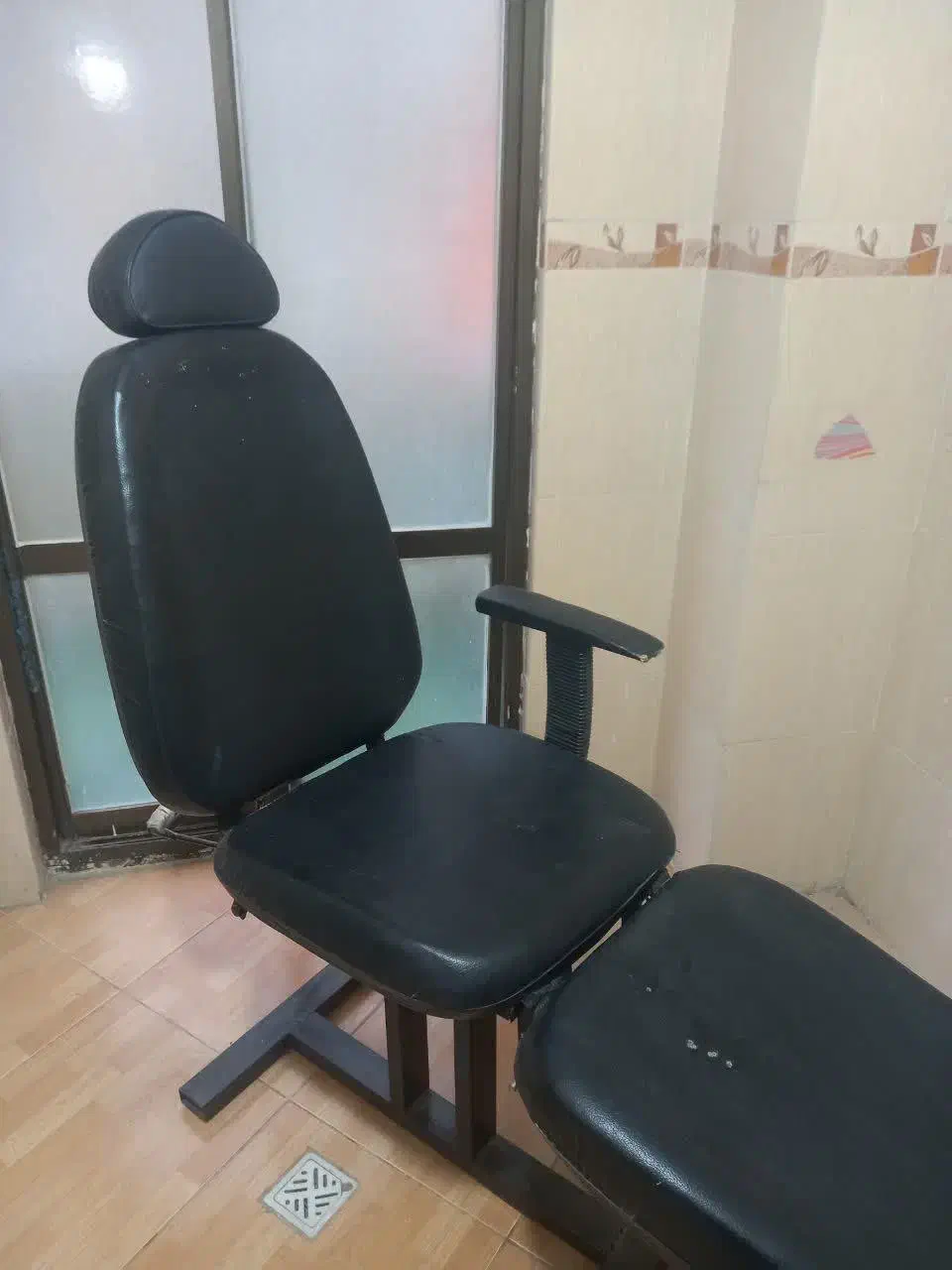 صندلی تاشو مناسب آرایشگاه|صندلی و نیمکت|لاهیجان, شهرک سلمان فارسی|دیوار
