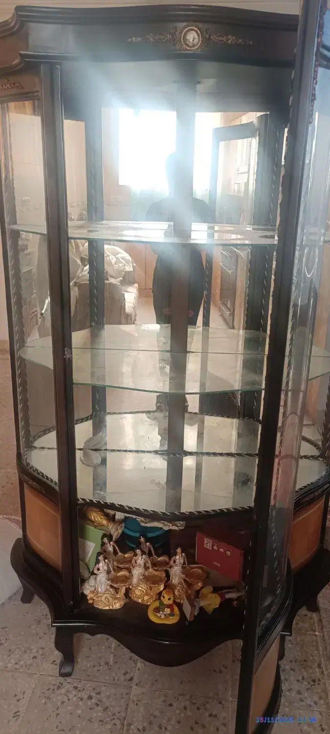 یک عدد بوفه سالم و نو|بوفه، ویترین، کنسول|دزفول, |دیوار