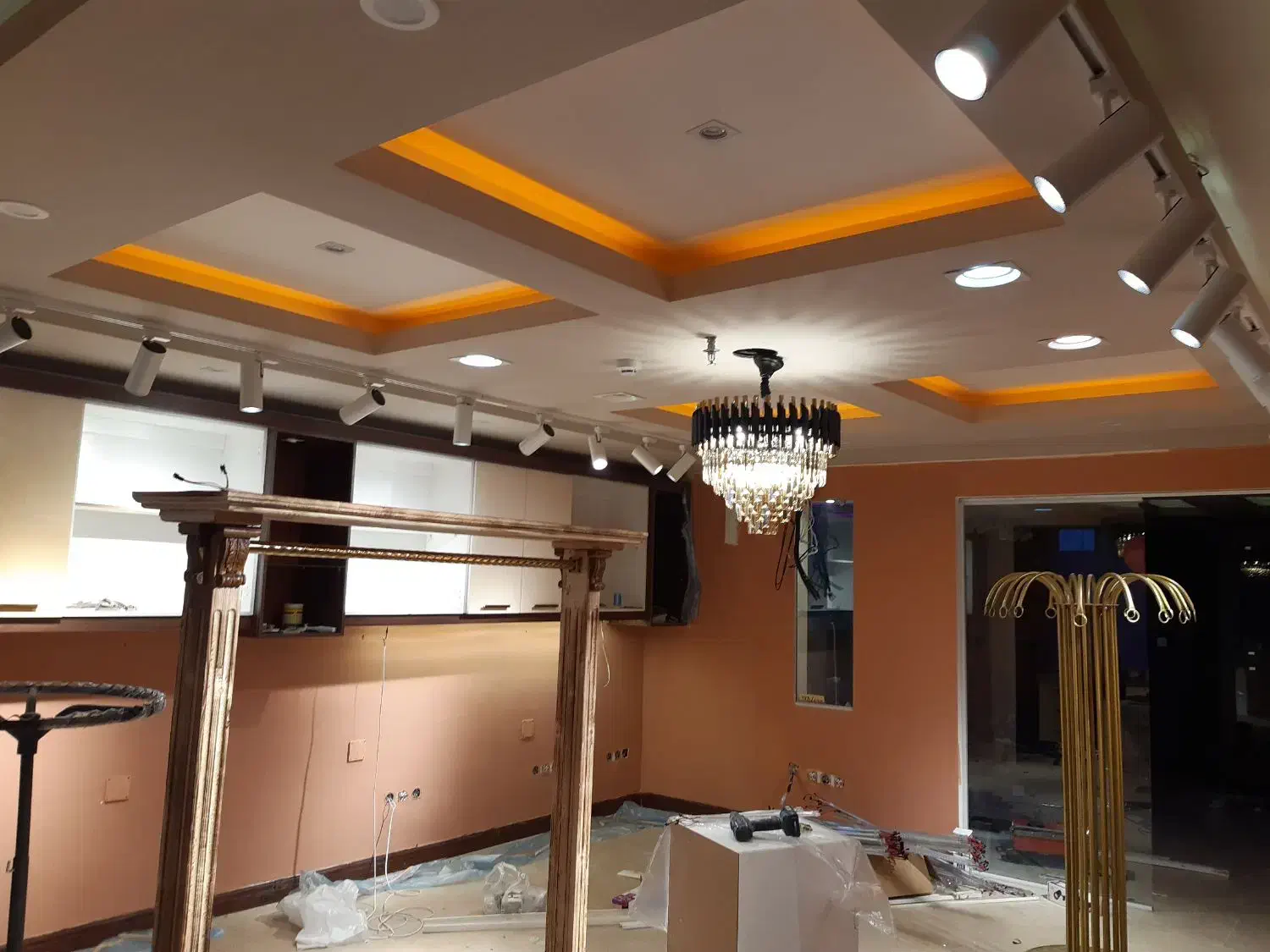 برق کشی ساختمان|خدمات پیشه و مهارت|فولادشهر, B2|دیوار