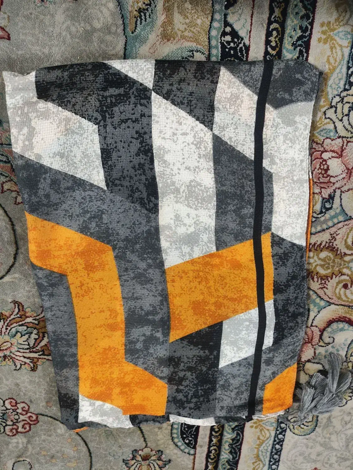 شال|لباس|مشهد, کارگران|دیوار