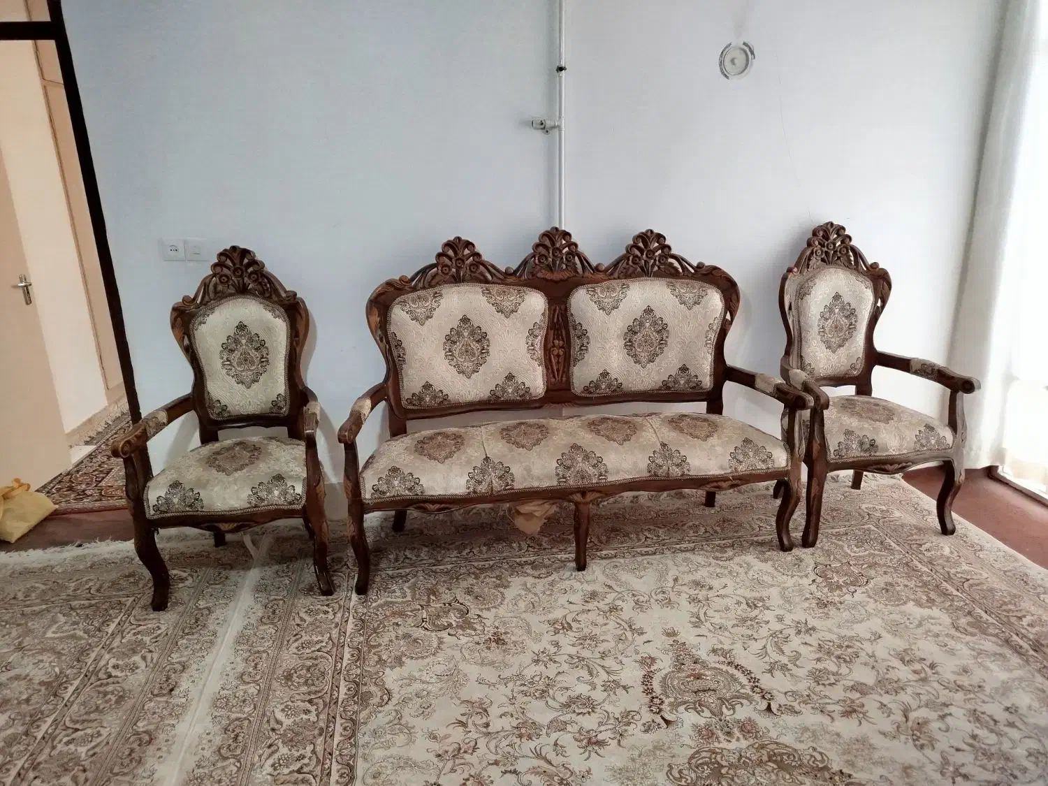 مبل سلطنتی سالم|مبلمان خانگی و میز عسلی|کاشان, طالقانی|دیوار