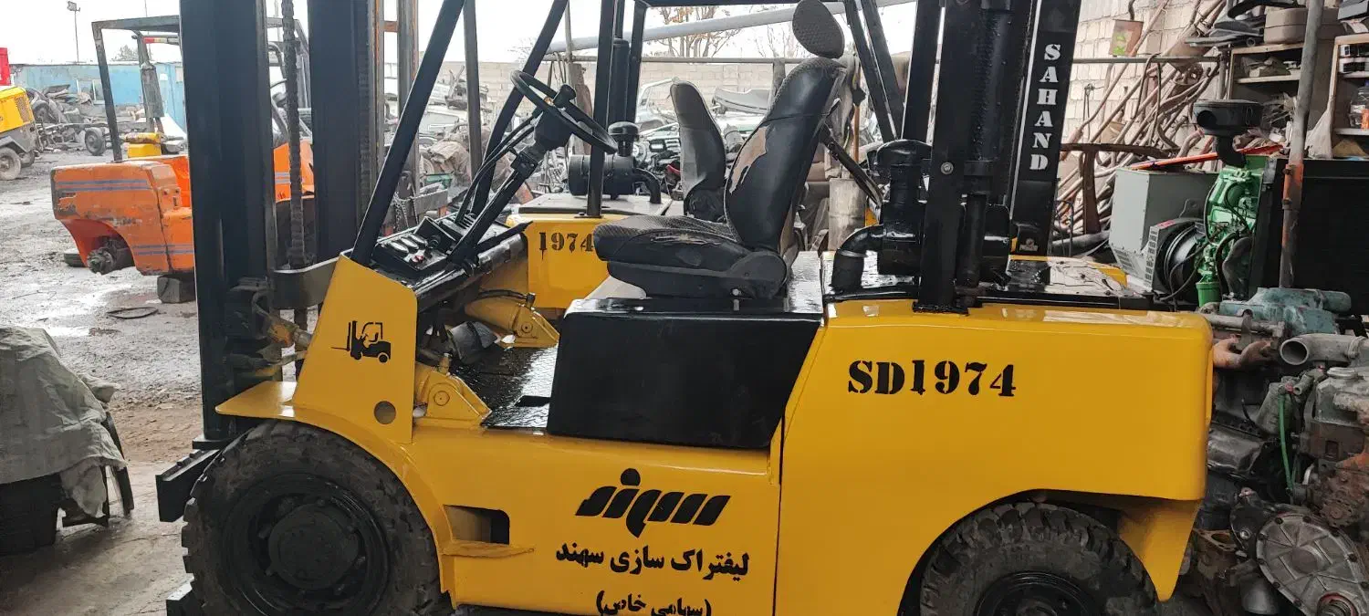 لیفتراک 4تن|خودرو سنگین|نجف‌آباد, شهدا|دیوار