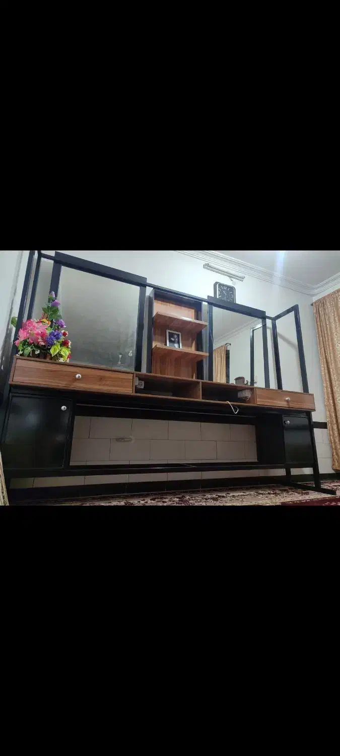 دکور آرایشگاه مردانه|آرایشگاه و سالن‌های زیبایی|کازرون, |دیوار