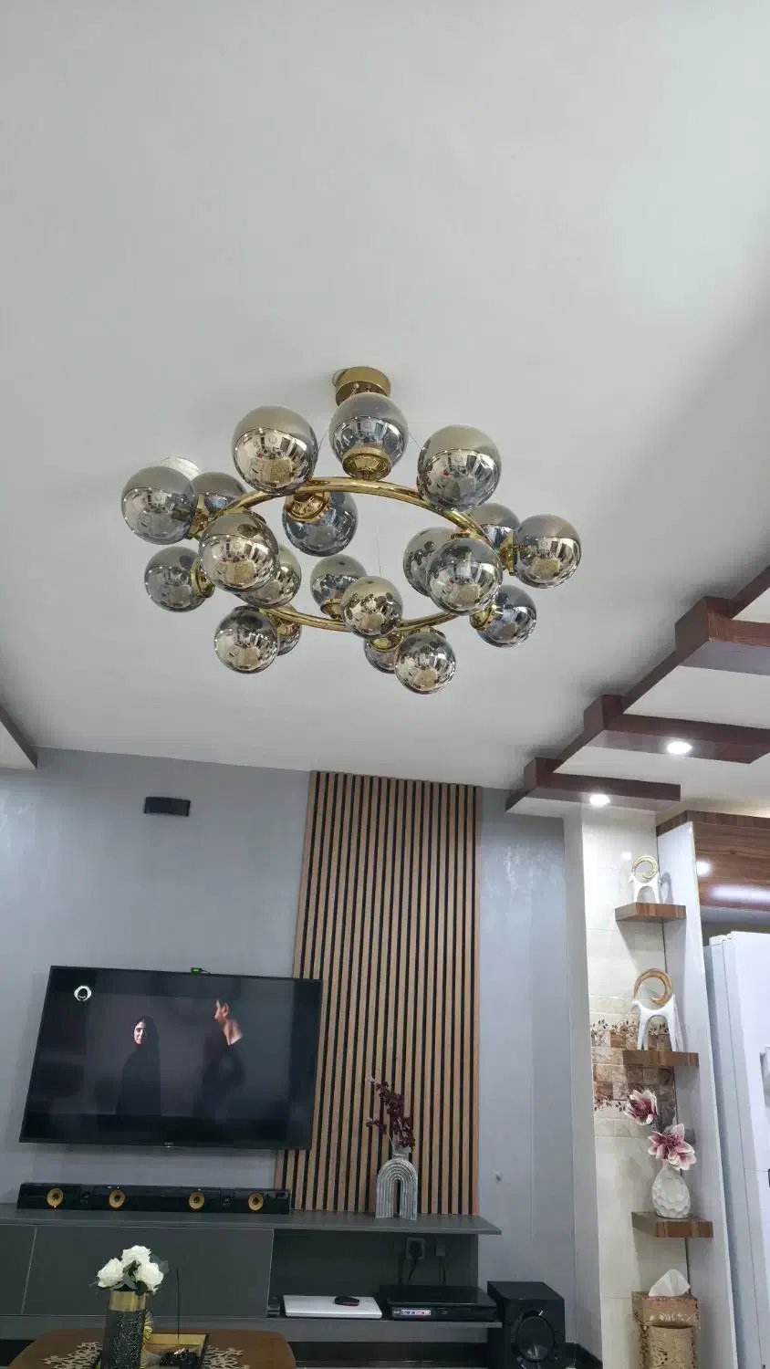 لوستر|لوستر و چراغ آویز|شاهین‌شهر, خانه کارگر|دیوار