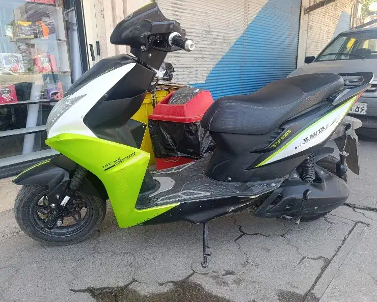 کویر موتور کلیک ES8 1500W بدنه کاملا سالم|موتورسیکلت|رشت, گلباغ نماز|دیوار