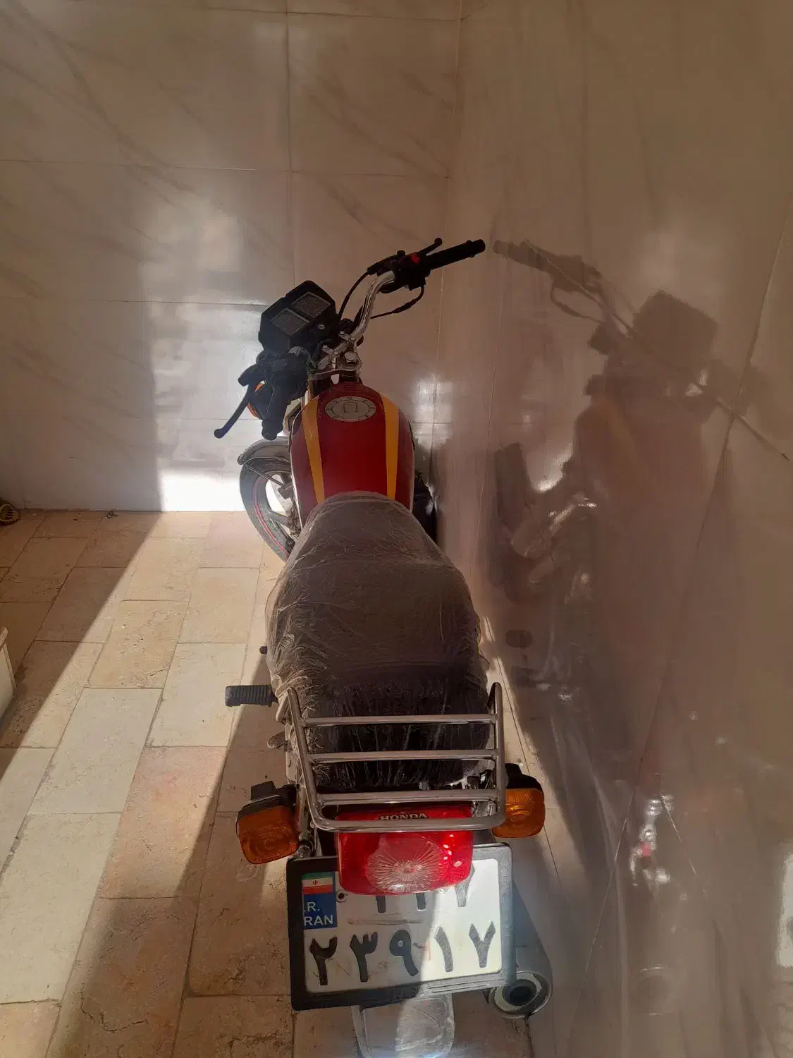 موتورسیکلت|موتورسیکلت|قرچک, میرزائی جنوبی|دیوار