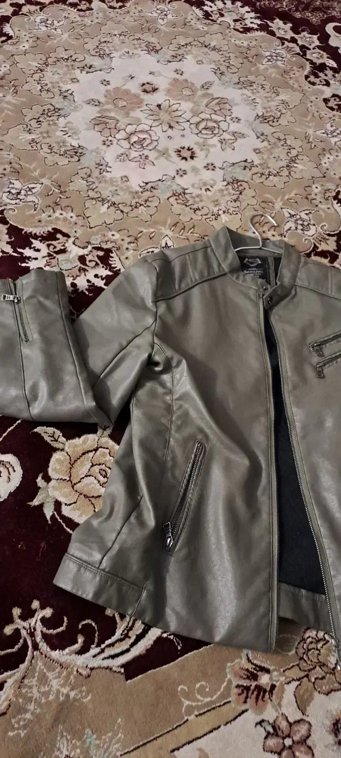 کاپشن خارجی در حد نو|لباس|آذرشهر, |دیوار