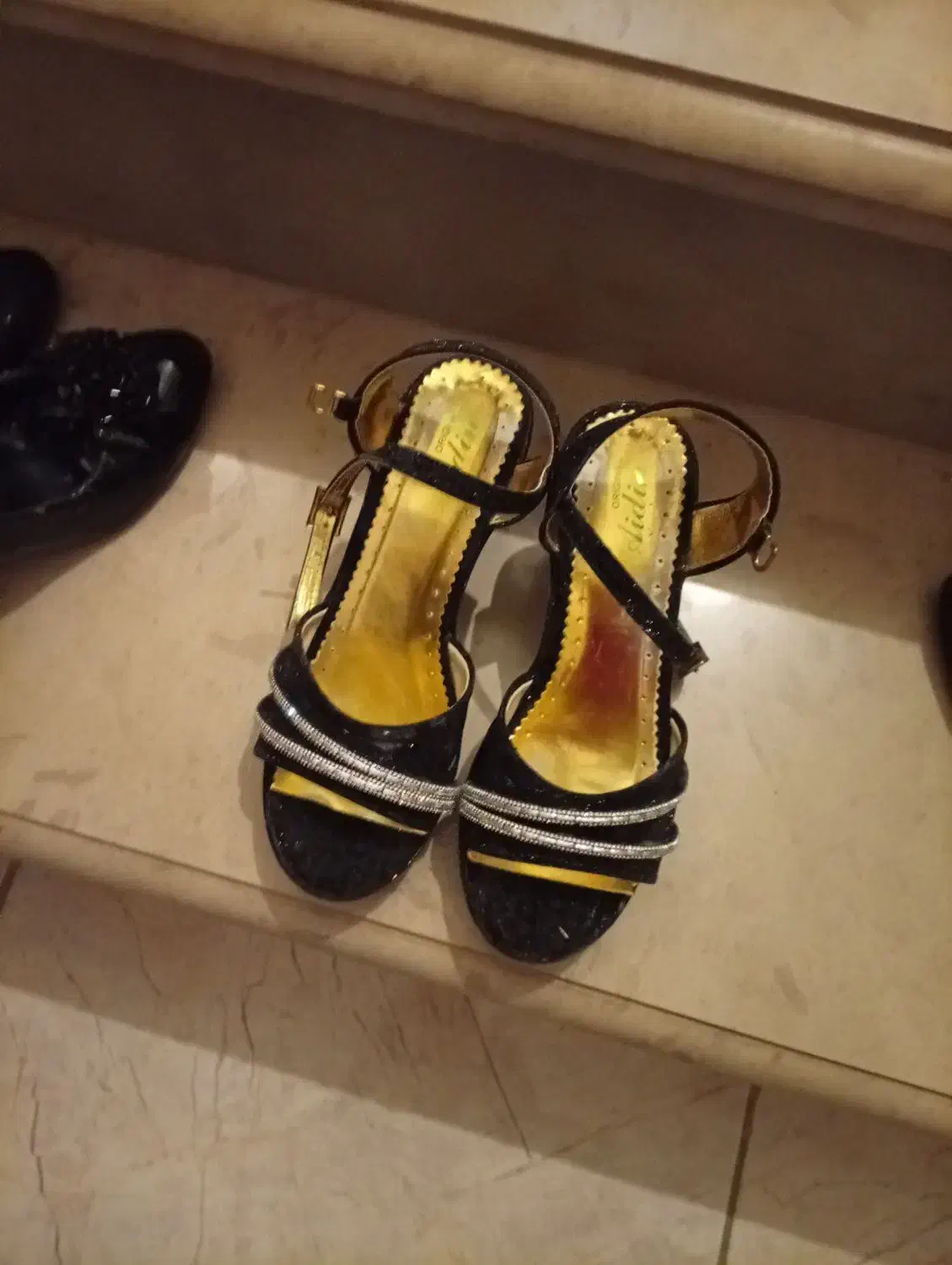 صندل مجلسی  درحدنو  سایز 38و39|کیف، کفش، کمربند|لاهیجان, بازکیاگوراب|دیوار