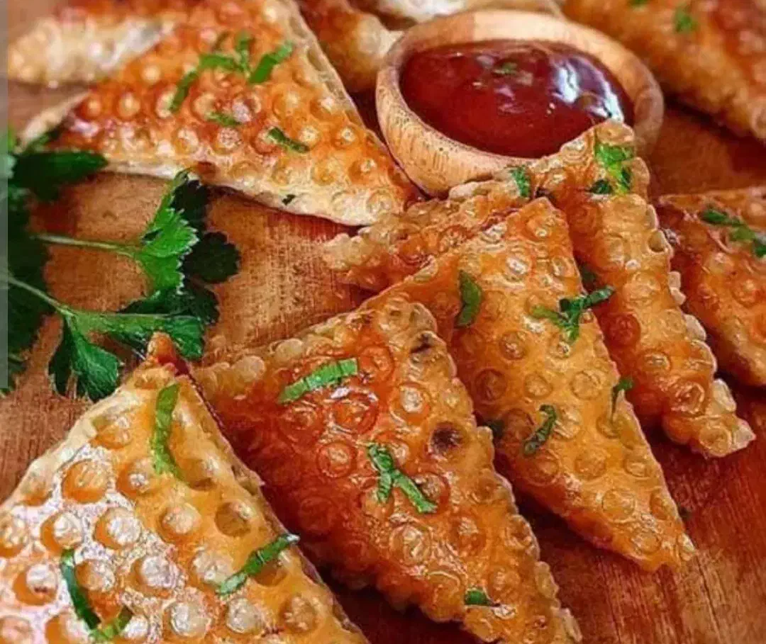 سمبوسه دلبر جنوب|خوردنی و آشامیدنی|شیراز, گل سرخ|دیوار
