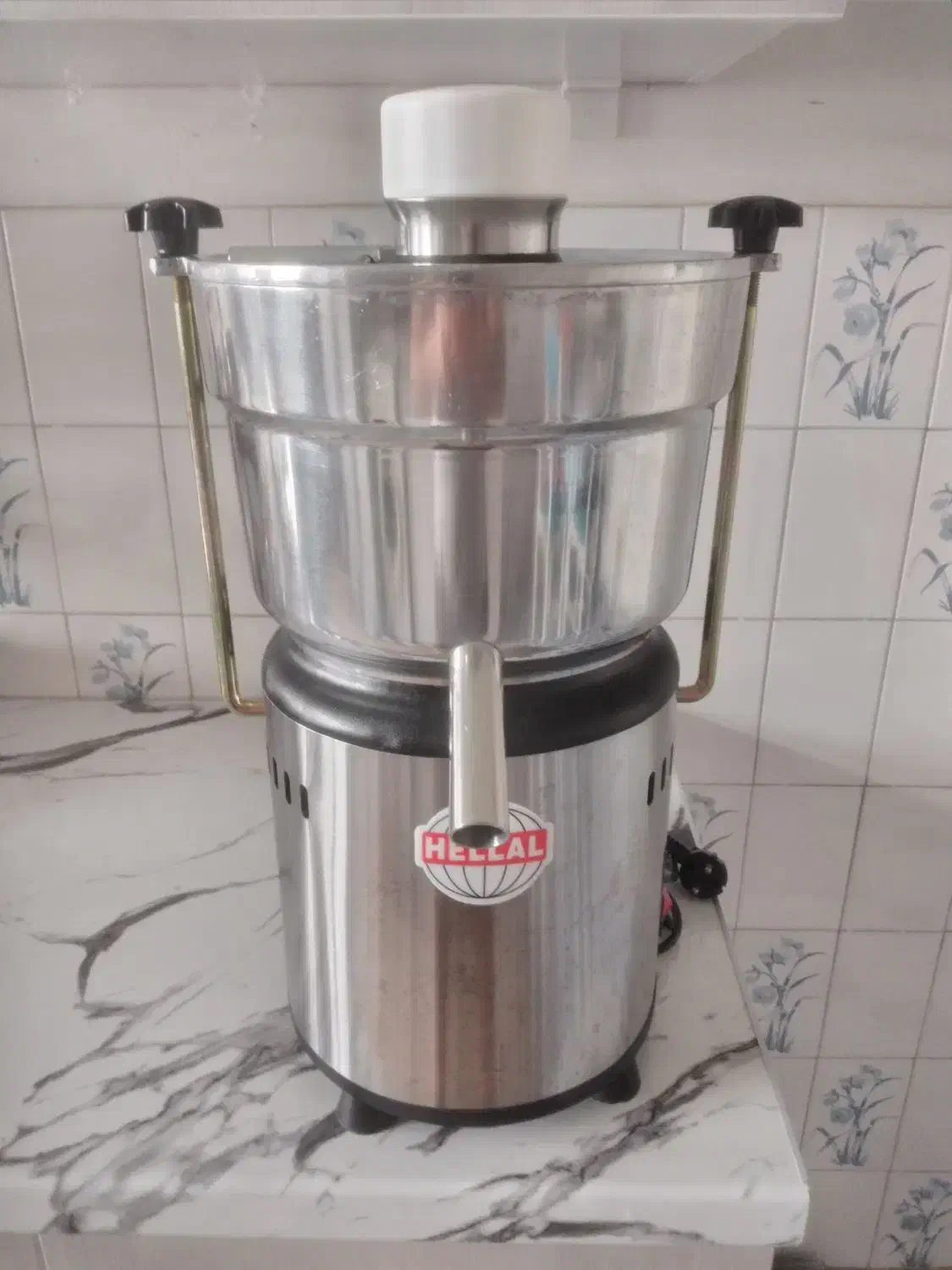 آب میوه گیری صنعتی|آبمیوه‌گیر و آب‌مرکبات‌گیر|ارومیه, |دیوار