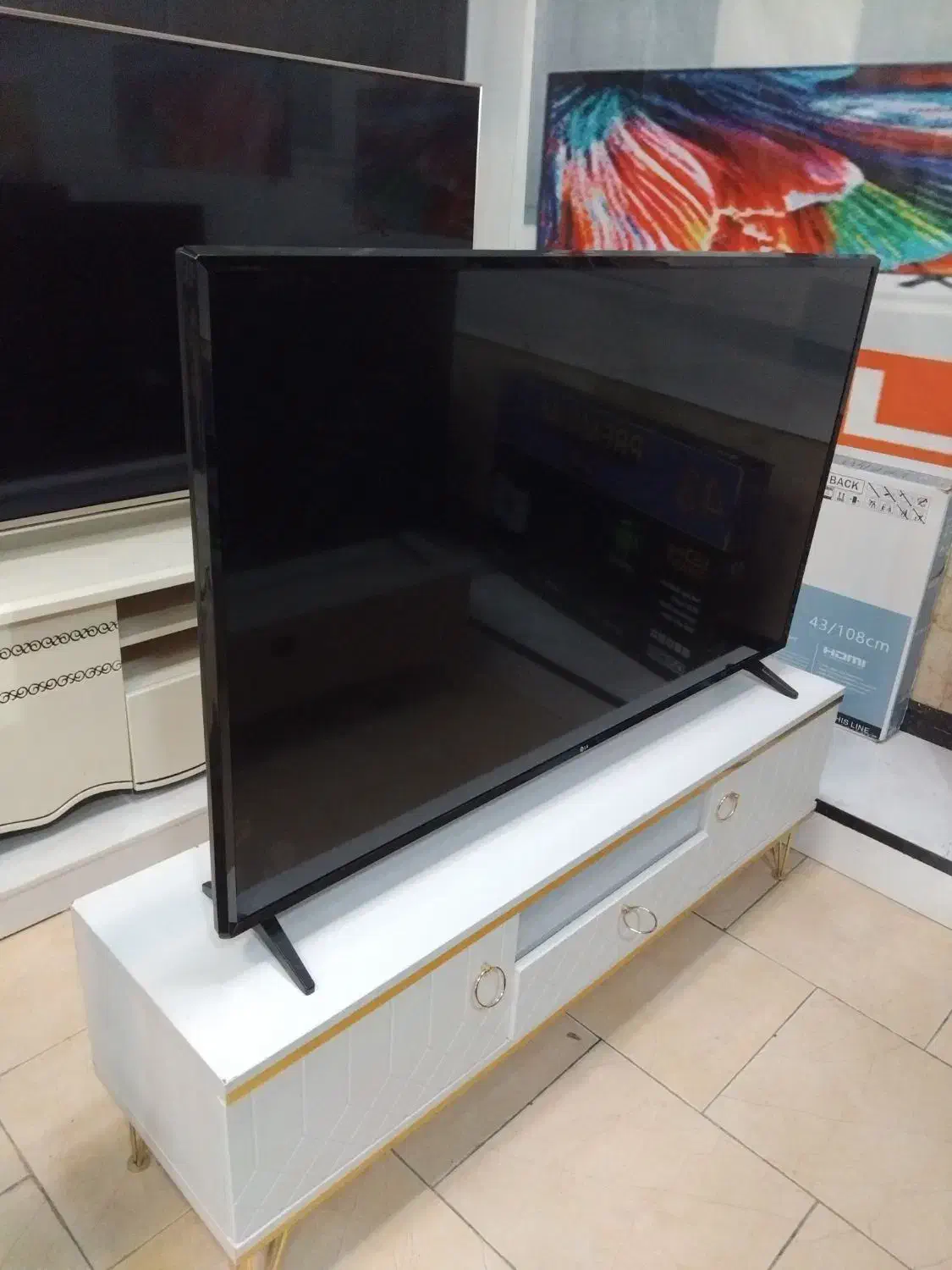 ۵۵ الجی ۱۴ عدد  فروشگاه استوکلند شجاعی|تلویزیون و پروژکتور|شیراز, فخرآباد (دروازه کازرون)|دیوار