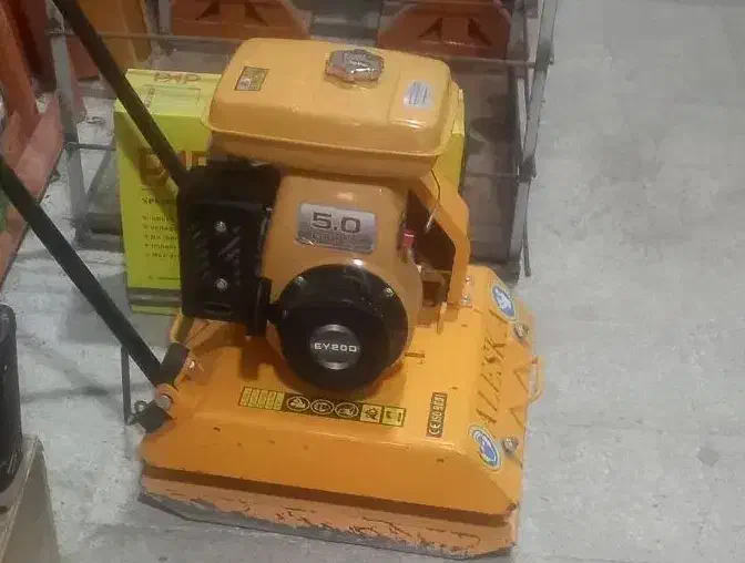 زمین کوب یا کمپکتور|خدمات پیشه و مهارت|گرگان, |دیوار